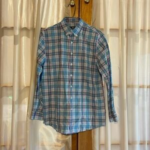 Vineyard vines, boys size large/16 pink and blue plaid long sleeve button-down